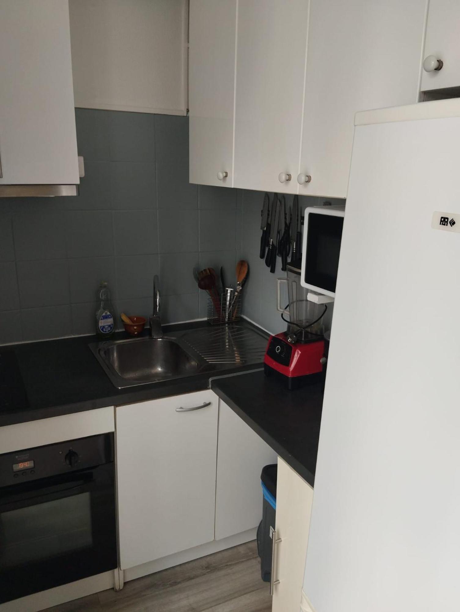 Studio Charmant A Place De Clichy Paris Exterior foto