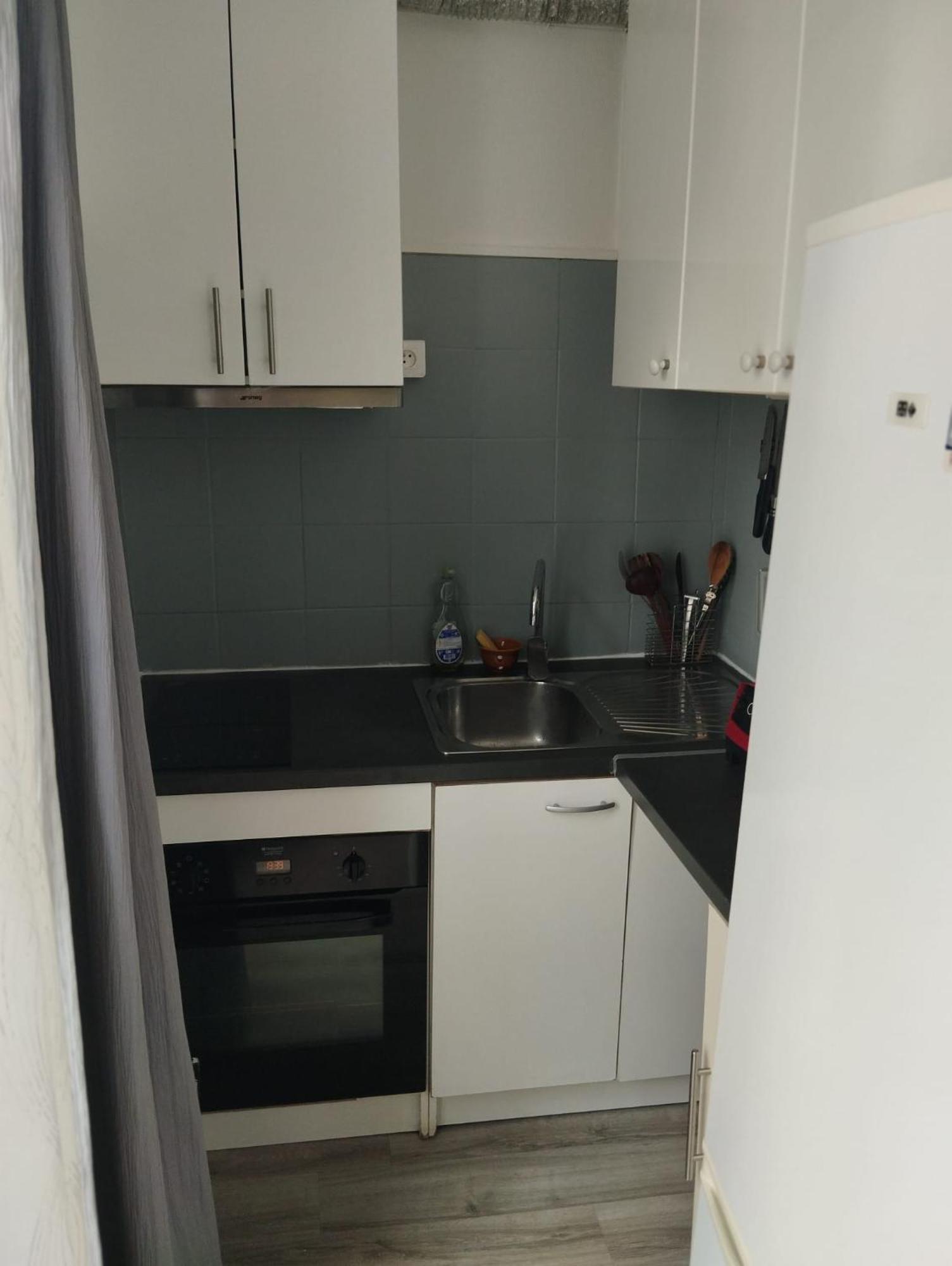 Studio Charmant A Place De Clichy Paris Exterior foto